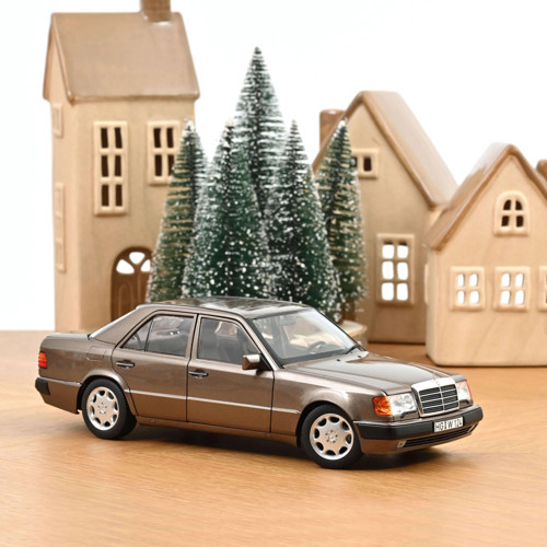 183954 1/18 Mercedes-Benz 500 E 1990 Impala Metallic