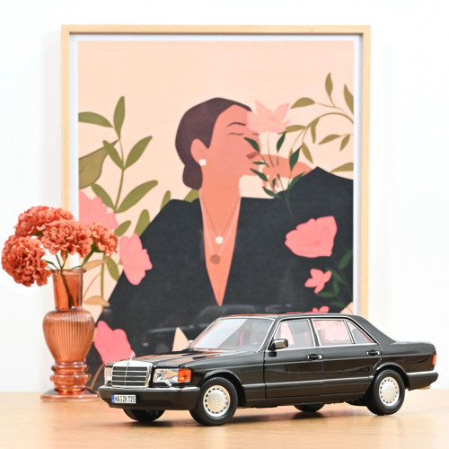 183788 1/18 Mercedes-Benz 560 SEL 1991 Black