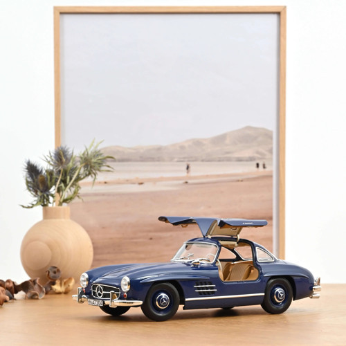 183852 1/18 Mercedes-Benz 300 SL 1954 Blue
