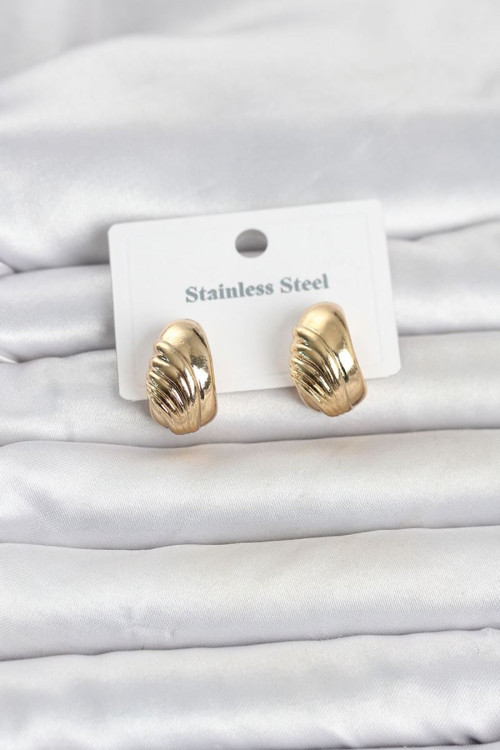 316L Çelik Gold Renk Desenli Yarım Halka Model Kadın Küpe