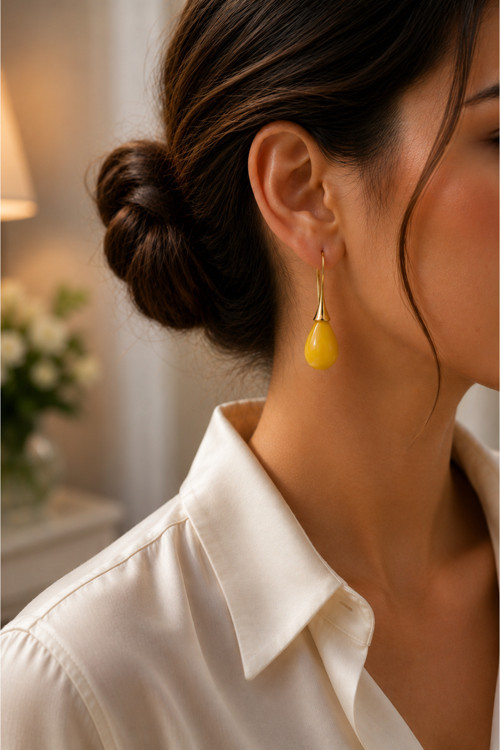 Damla Model Gold Küpe Serisi Beyaz Siyah Kırmızı Sarı Taşlı Minimal Luxury Kadın Küpe