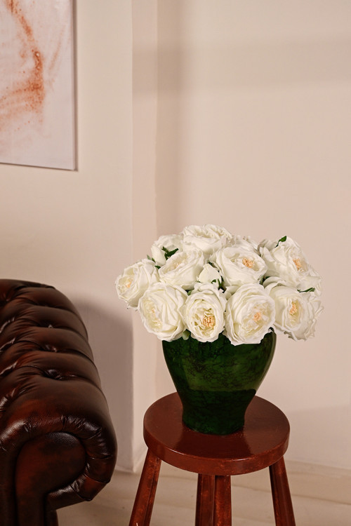 Beyaz Yapay Lüx Şakayık Çiçeği Buketi 6 Dallı Premium Canlı Islak Dokulu Dekoratif Vazo Çiçeği 30 cm
