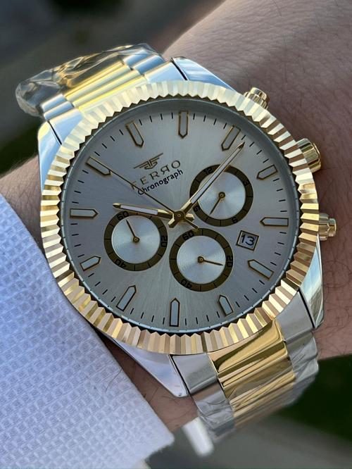 Çelik Kordon İç Fonksiyonlar Aktif Takvimli 30 Mt Su Geçirmez Erkek Kol Saat EFM31289-D