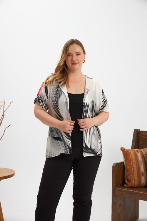 YAKE STORE Kontrast Desenli Kuşaklı Büyük Beden Kimono Bluz Siyah