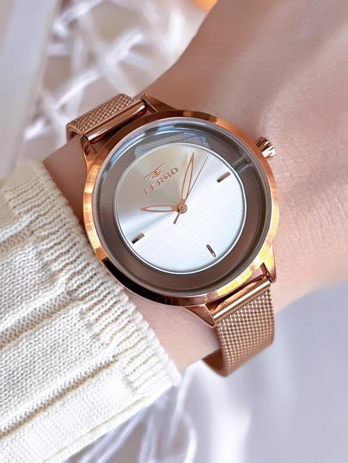 Hasır Kordonlu Rose Gold Kararmaz Renk Atmaz 3 Atm  Özel Tasarım Kadın Kol Saati BMN8C1112FF