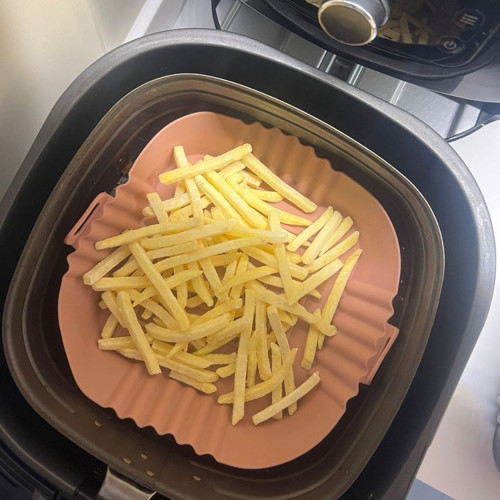 Renkli Isıya Dayanıklı Yıkanılabilir Silikon Fırın Ve Airfryer Kare Model Pişirme Matı 20 Cm (2)