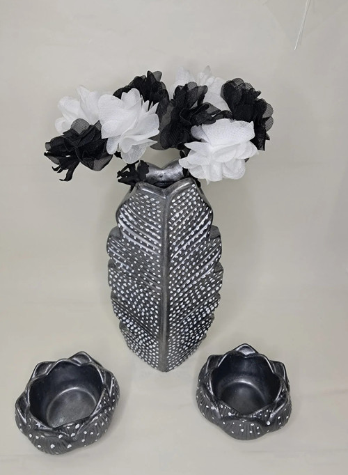 Dekoratif Gümüş Görünümlü Vazo ve Mumluk Takımı 12 CM × 20 CM (Çiçekler Dahil)