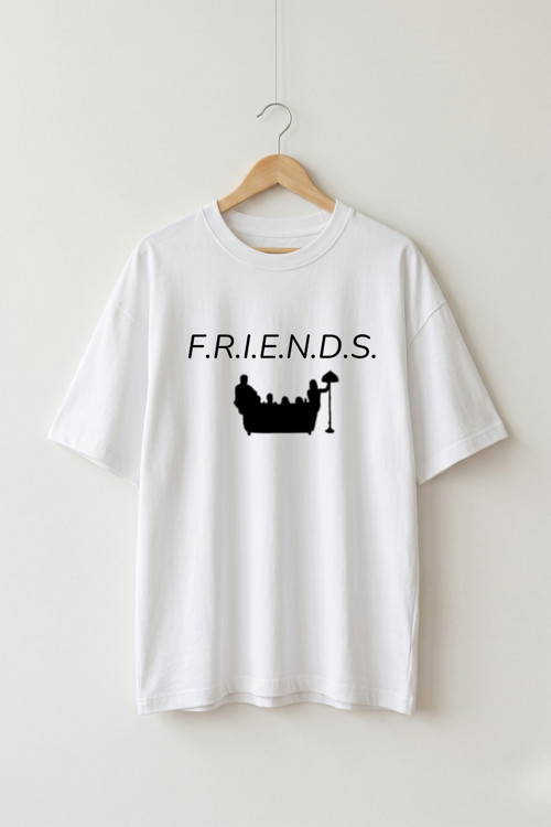 Oversize Kadın Beyaz Friends Koltuk Silüet Baskılı Tişört