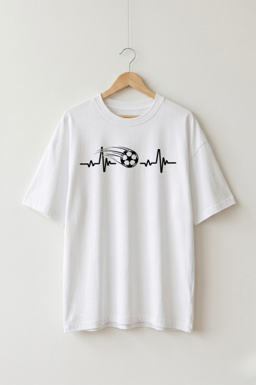 Oversize Unisex Beyaz Halı Saha ve Maç Temalı Grafik Baskılı T-shirt