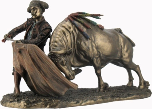 Bronz Renk Boğa Ve Matador Figürü 30 cm