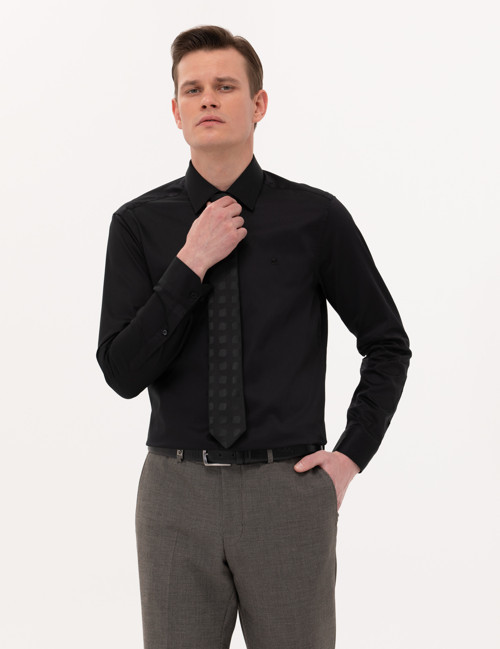 Siyah %100 Pamuk Parlak Saten Slim Fit Uzun Kollu Basic Gömlek 50268201-VR046