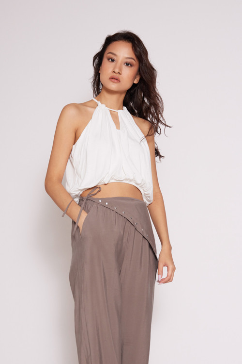 Halter Yaka Pencere Detaylı Balon Crop Top