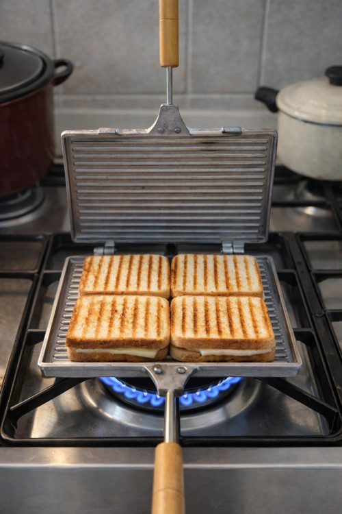 Ocak Üstü Döküm Tost Makinesi 26-20 Ölçülerinde