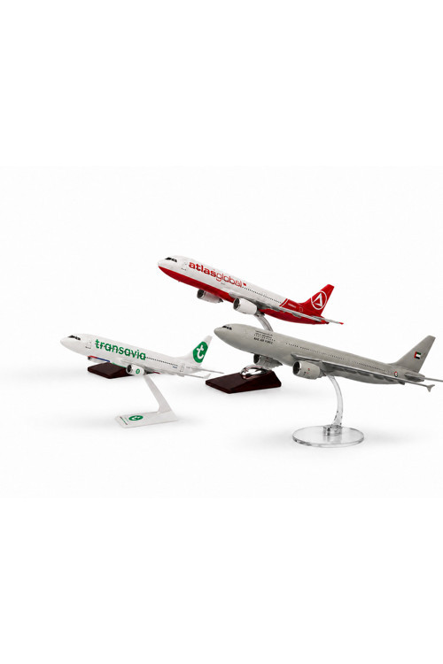 3’lü Uçak Maketi Seti - Atlasjet + Transavia + UAE Savaş Uçağı 1/100-200