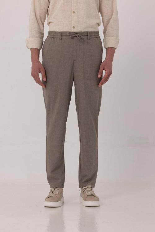 Kahverengi Dokulu Arka Lastikli Köprü Kemerli Bağcıklı Slim Fit Jogger Pantolon