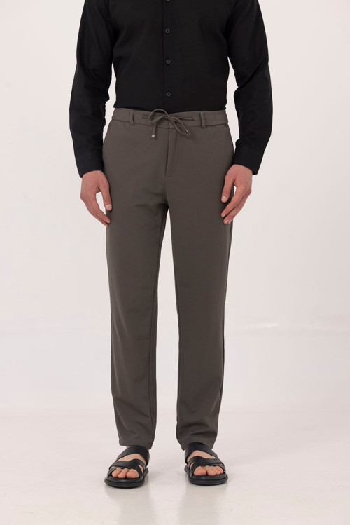 Haki Dokulu Arka Lastikli Köprü Kemerli Bağcıklı Slim Fit Jogger Pantolon