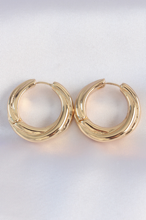 Pirinç Gold Renk Asimetrik Kıvrım Küpe 5886 - MZUIRG6640-9457