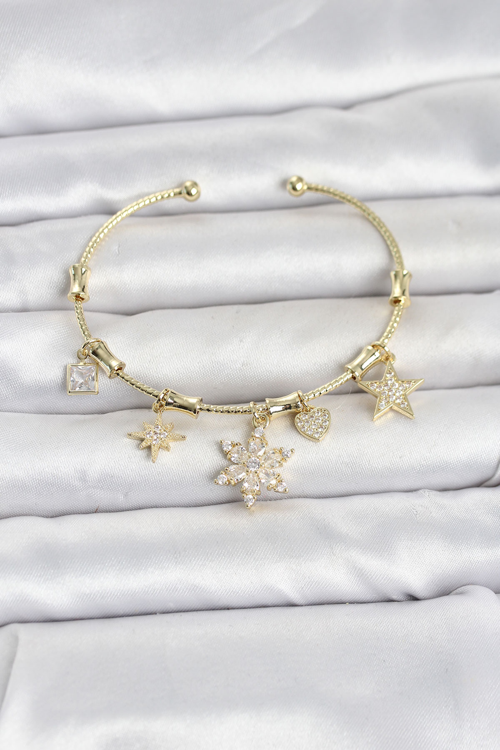 Pirinç Gold Renk Lotus Detay Charmlı Kadın Bileklik 5886 - MZUIRG7799-7824