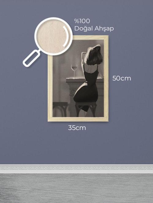 Bardaki Kadın Çizim Ahşap Çerçeveli Ahşap Dokulu Siyah Beyaz Tablo