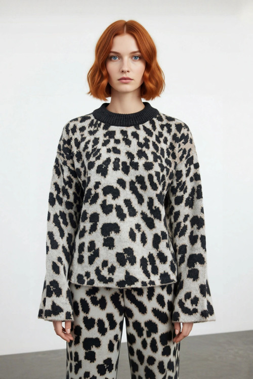 Modern Kadın Oversize Triko Leopar Desenli Bisiklet Yaka Kazak Günlük Tarz Soğuk Havalar İçin