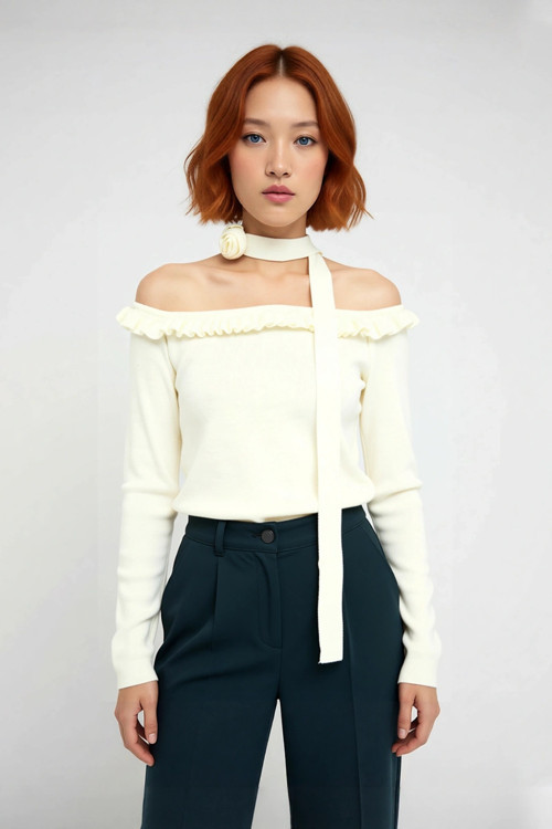 Kadınlara Özel Basic Fitted Akrilik Triko Uzun Kol Carmen Yaka Bluz Güllü Atkı Aksesuar Detayı