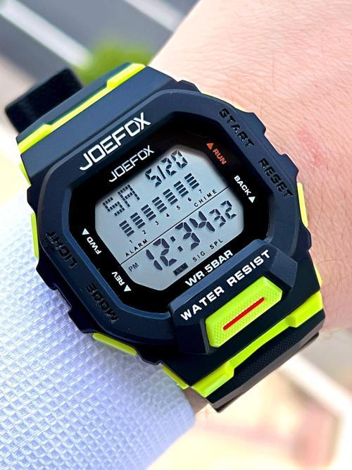 G-SHOCK Kasa Beyaz/Siyah Digital 5 Atm Suya Dayanıklı 2 Yıl Garantili Spor Kol Saati J-GS03