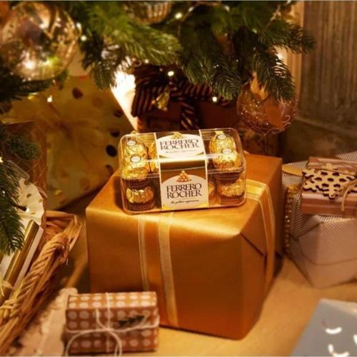 T16 Fındıklı Truffle 16 Lı Çikolata Gold Rocher 200 Gr