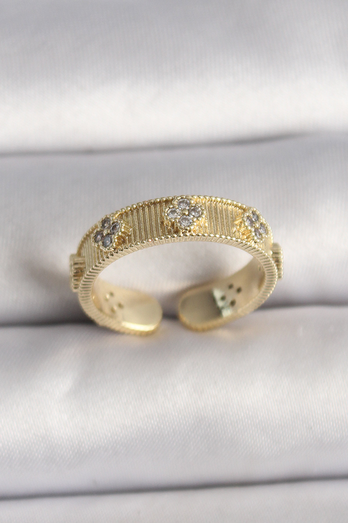 Pirinç Gold Renk Zirkon Taşlı Yonca İşlemeli Ayarlanabilir Yüzük 5886 - HEPIDE6857-9389