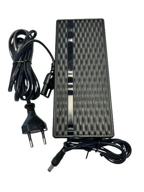 Scooter Şarj Cihazı 42 Volt 3 Amper Adaptör 5,5x2,5MM Uç Hızlı Şarj