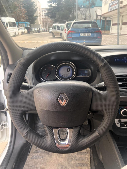 Renault Fluence Megane 3 Kangoo 2009- 2016 NOKTA KARBON SİYAH İPLİ