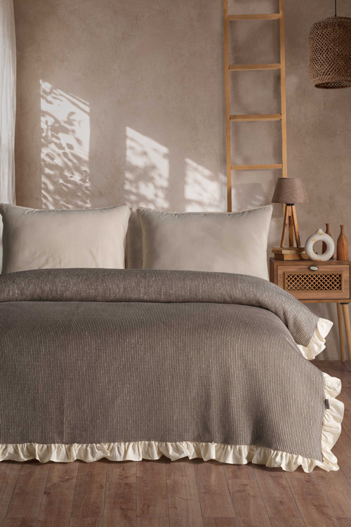 Vesta %100 Pamuklu Fırfırlı Çift Kişilik Pike-Yatak Örtüsü 200x230 cm Kahverengi