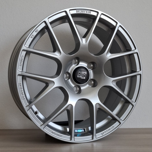 -PR1 5X112 18X8.0 ET48 73.1 HYPER SILVER PROCORSA JANT DESIGNED BY O.Z. (4 ADET)