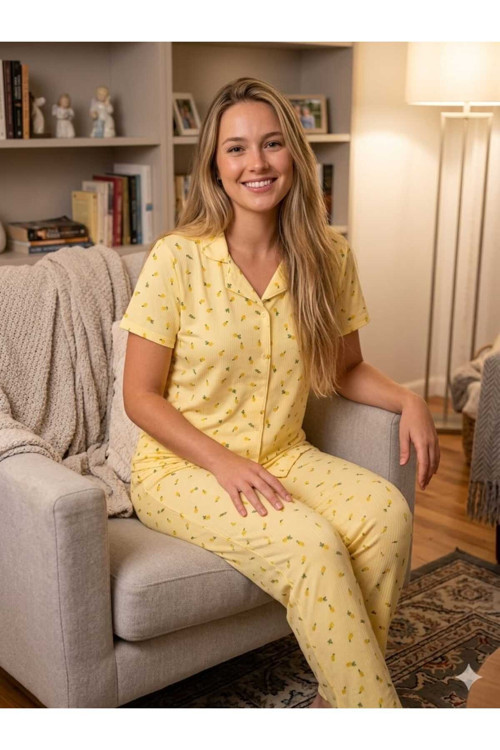 Kadın Kısa Kollu Düğmeli Yumuşak Tuşe Likralı Yazlık Kumaş Pijama Takım