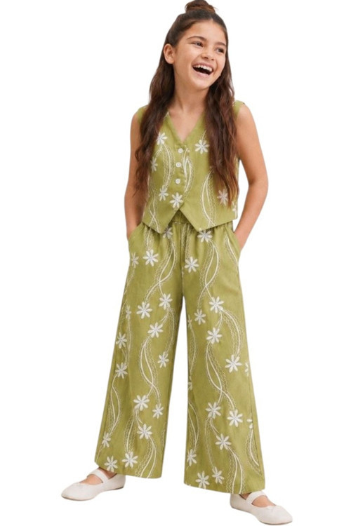 Kız Çocuk Çiçek Desenli Yeleği Düğme Kapamalı Pantolonu Cepli Beli Lastikli Geniş Paça Model Yeşil Renk Pantolon Yelek Takımı