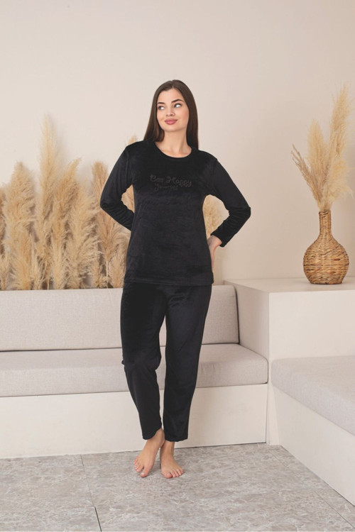 Kadın Kırmızı Renk Likralı Kadife Pijama Takımı