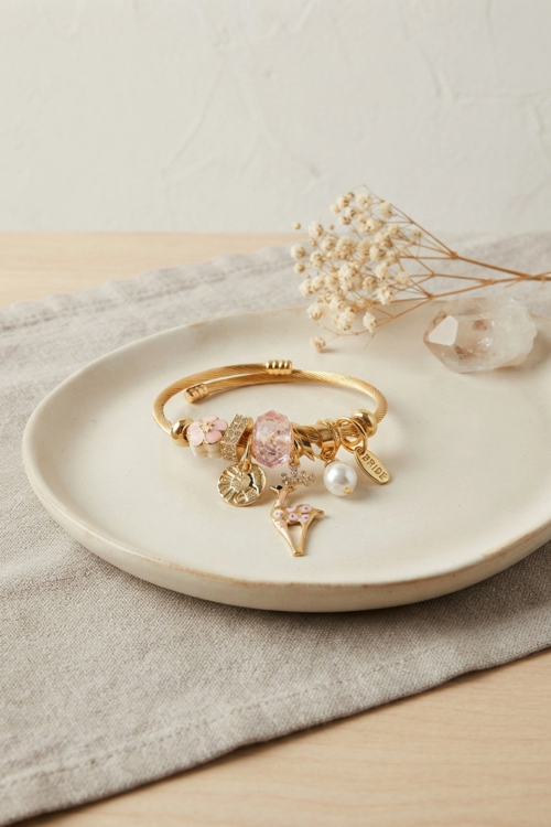 zentya4516 Mey İthalat® Geyik Model Gold Renk Pembe Charmlı Bileklik zd4526
