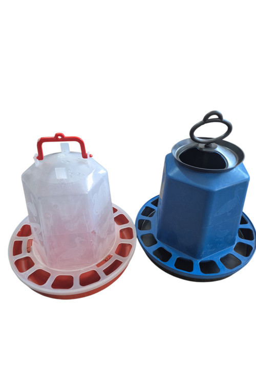 TAVUK SULUK 4.5 LT + TAVUK YEMLİK 4.5 KG