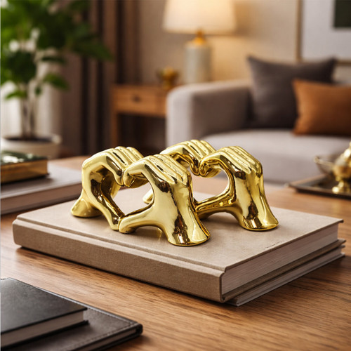 Büro Ev Ofis Dekoru için Ekstra Golden Seramik Kalp Yapan El Motif Biblo