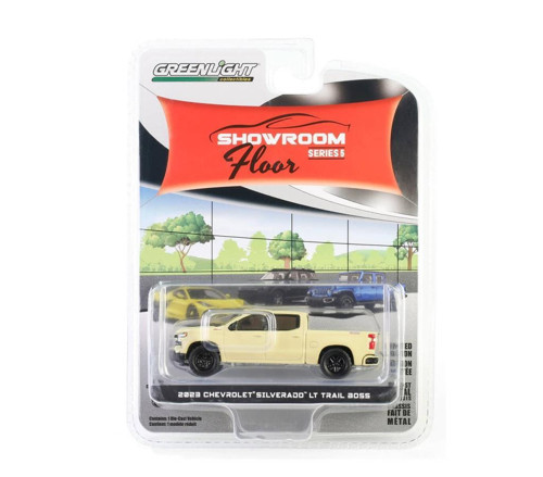 Showroom Floor Series 5- 2023 Chevrolet Silverado LT Trail Boss 1/64 Model Araba