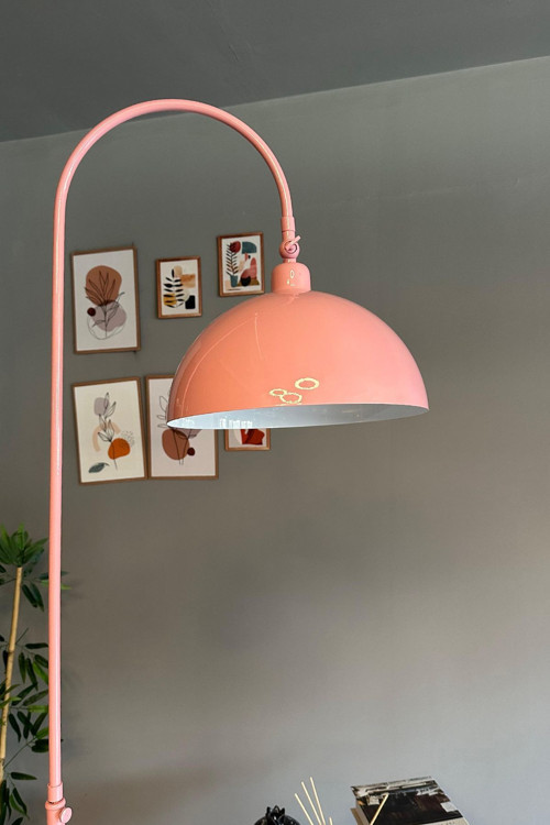 Pembe Lambader Hareketli Başlık Modern Dekoratif Metal Oturma Odası Çalışma Odası Zemin Lambası