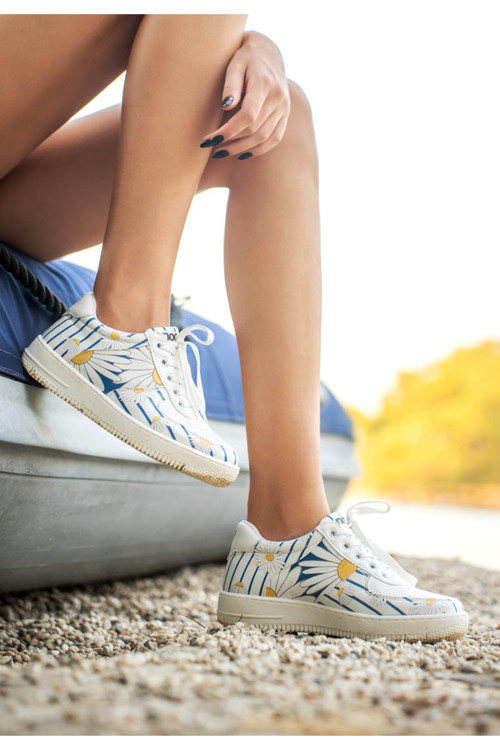 Kadın Vegan Deri Beyaz Sneakers - Daisy Stripes Tasarım