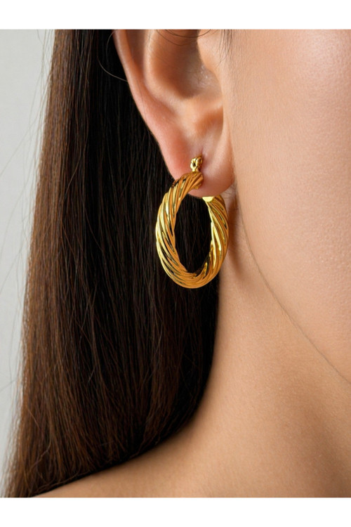 Twist Gold Halka Küpe | Altın Renk Dokulu Şık Küpe