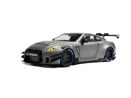 S1805815 1/18 Nissan GT-R (R35) W/ Liberty Walk Body Kit 2.0 – 2023