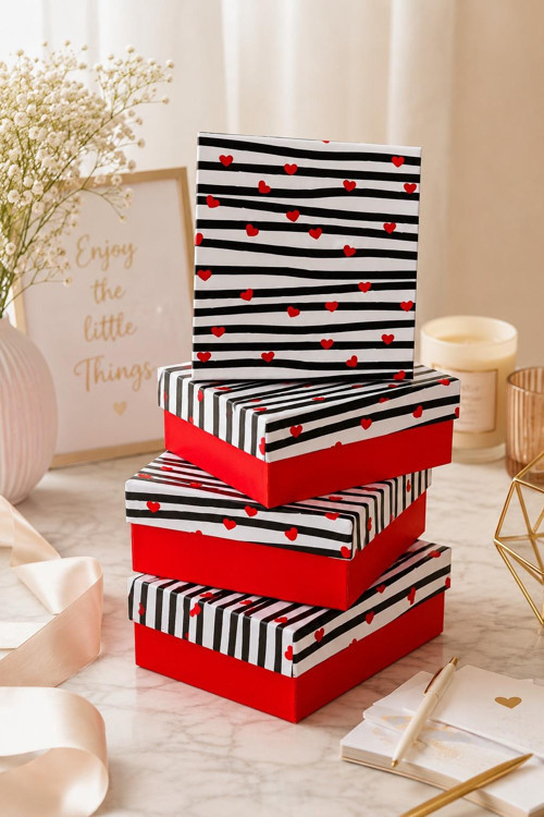 Kalp Desen Hediyelik Dekoratif Sevgiler Günü Kutusu19x19x8 cm