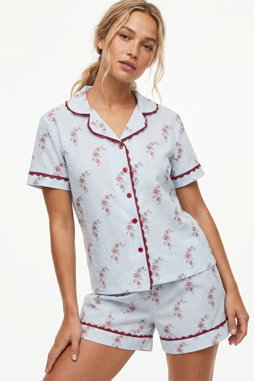 mavi çiçek desenli İnce Soft Örme Düğmeli Dantel Biyeli Şortlu Pijama Takımı 8062