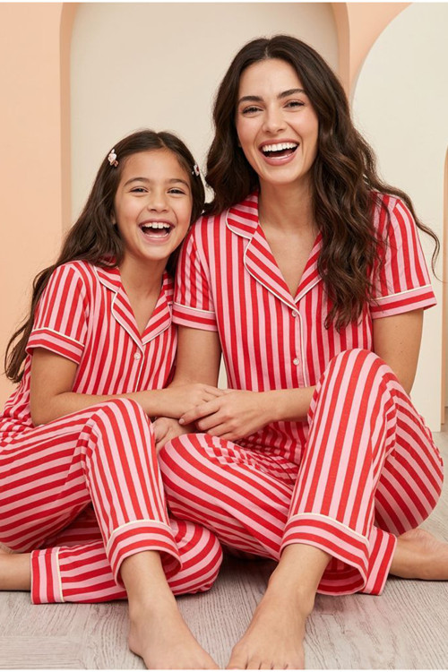 kırmızı pembe çizgi desenli Pamuklu Düğmeli Biyeli Örme Pijama Takım 7623