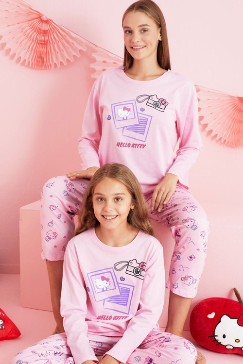 Hello Kitty Lisanslı %100 Pamuk Pembe Çok Renkli Bisklet Yaka Pijama Takım HK210