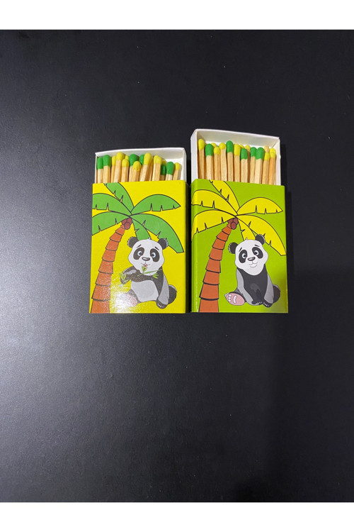 Panda Palmiyede Mutlu – Sevimli Panda Birleşik Model Kibrit | Dekoratif & Eğlenceli Kibrit