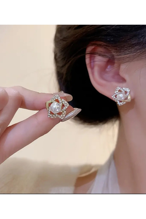 Gül Desenli Dokulu Rose Zirkon Taşlı Küpe