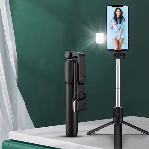 Kendiliğinden LED Işıklı Kumandalı Uzayabilen Selfie Çubuğu,Masa Üstü Tripod (50001)